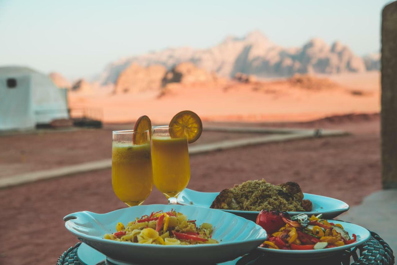 Zeina Desert Lodge วาดิรัม ภายนอก รูปภาพ