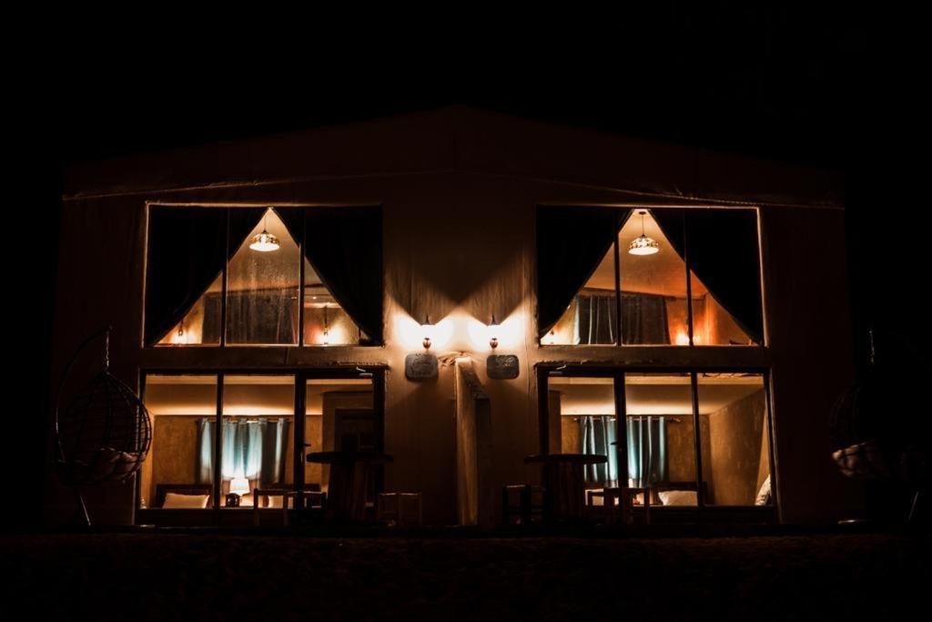 Zeina Desert Lodge วาดิรัม ภายนอก รูปภาพ